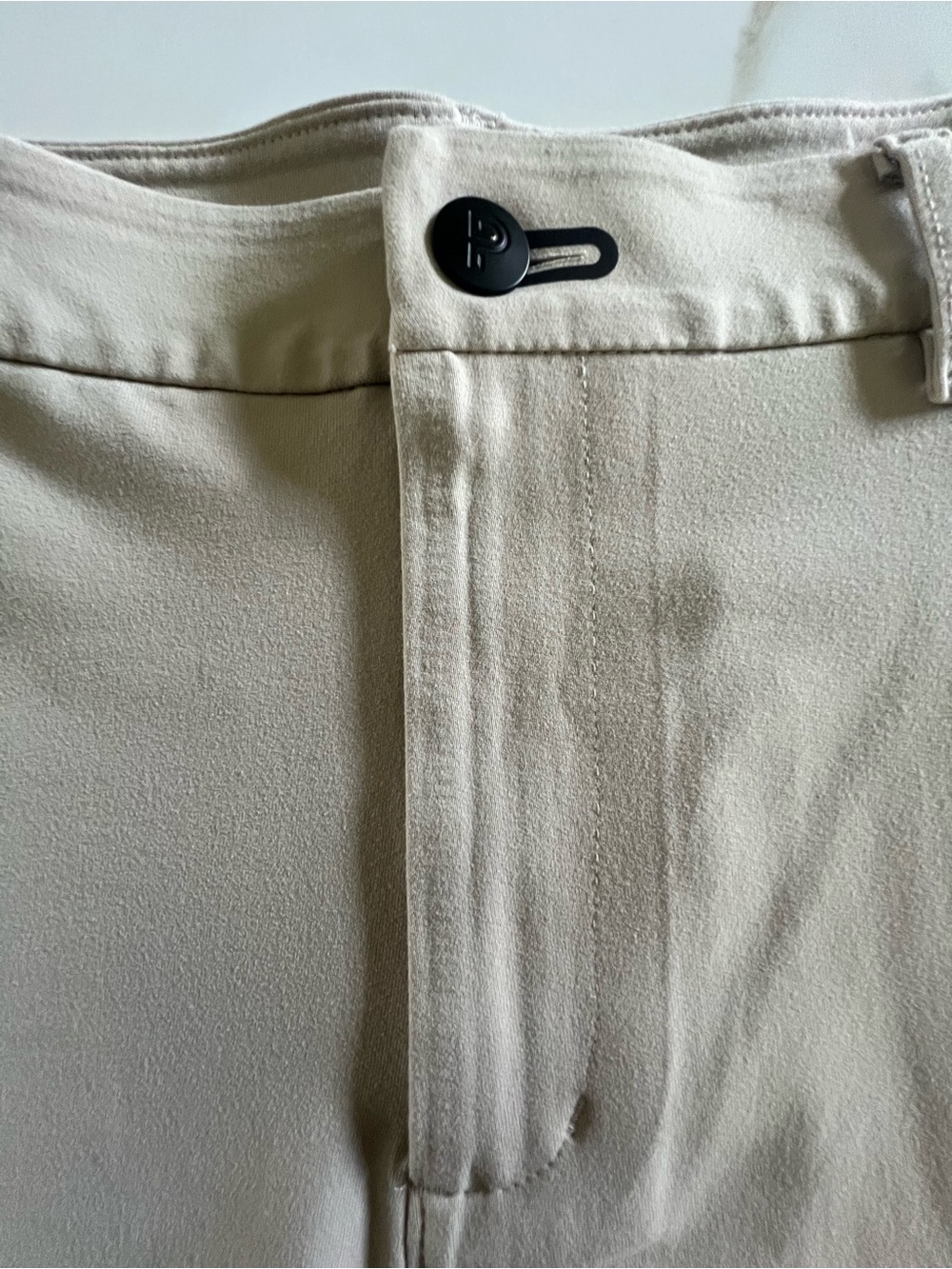 Men's Athletic Stretch Shorts in Light Beige